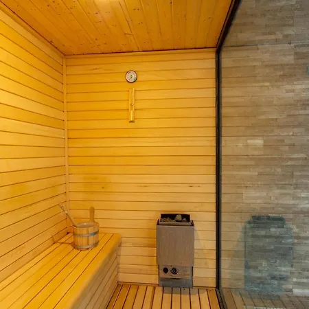 Semesterbostad Wellness House *