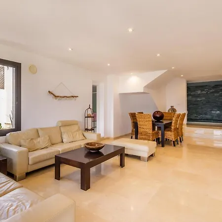 Semesterbostad Wellness House *